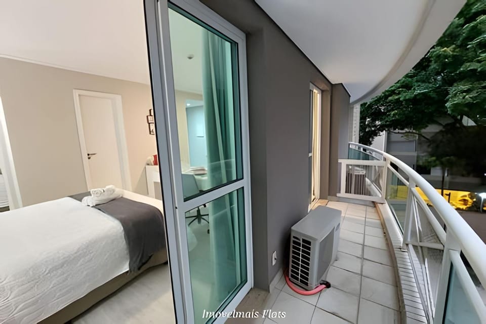 Bed, Balcony/Terrace, Bedroom