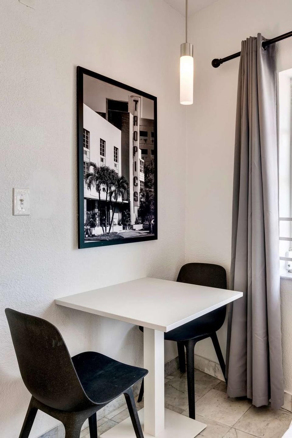 Best Beach Location - Wi-Fi, TV & Amenities 103 House in Flamingo Lummus