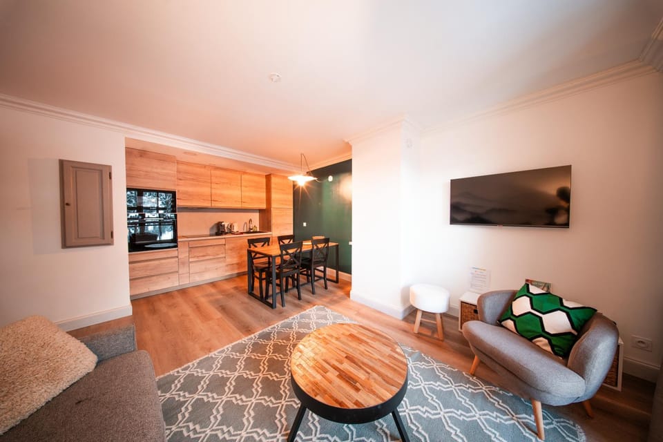 Kitchen or kitchenette, Living room, Dining area