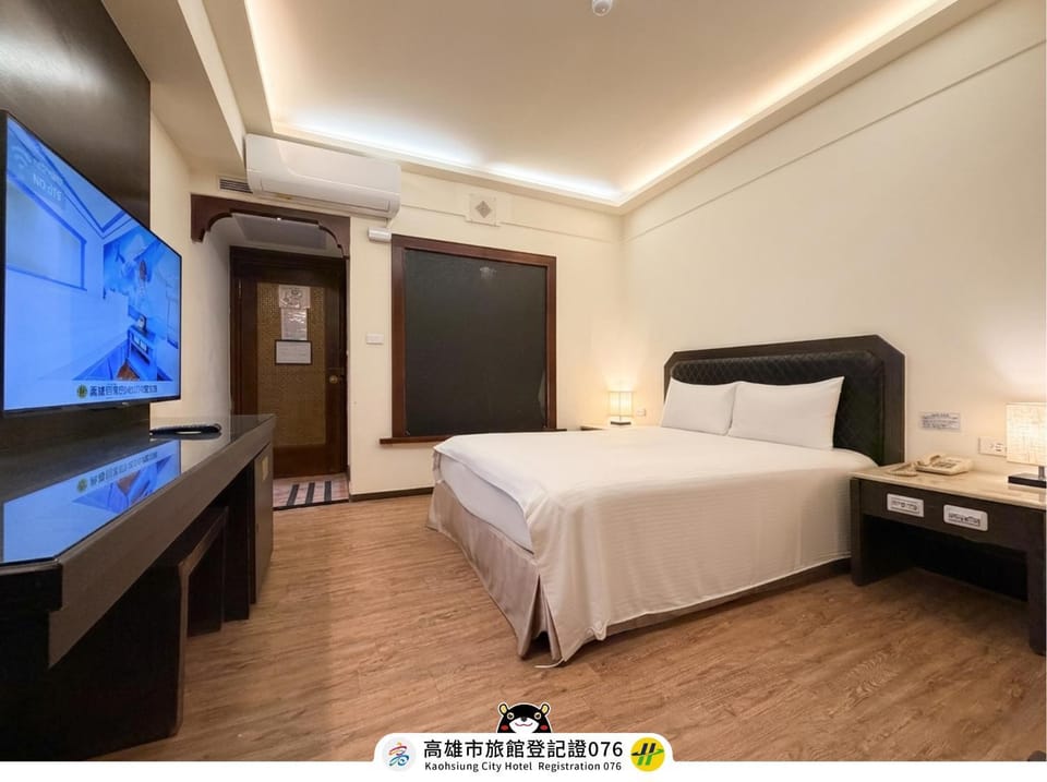 Bed, TV and multimedia, Photo of the whole room, Bedroom, air conditioner