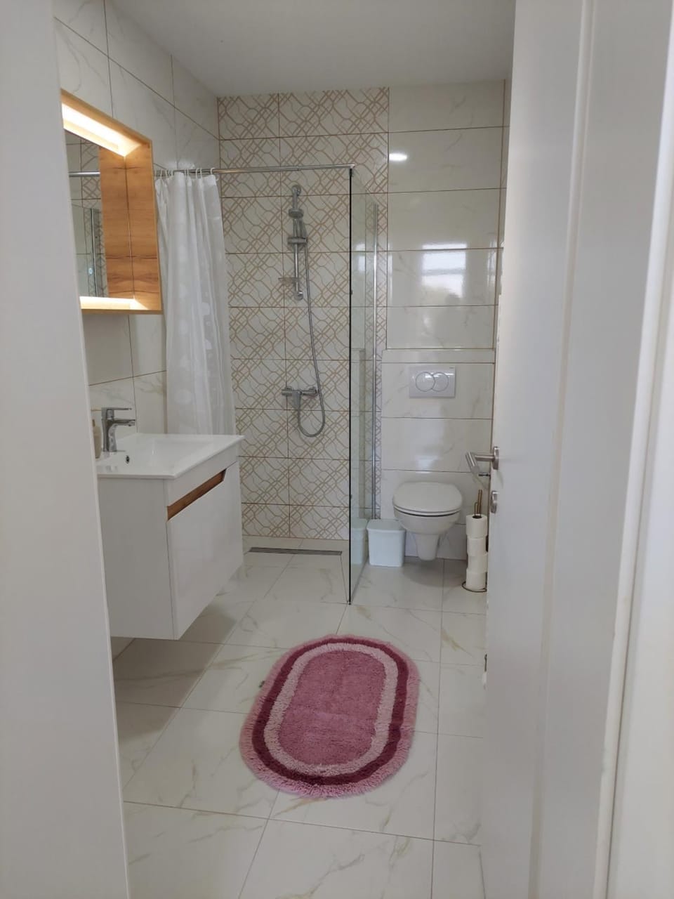 Shower, Toilet, Bathroom
