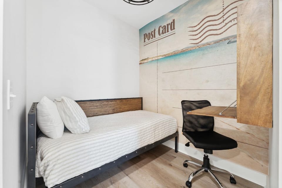 Bed, Bedroom