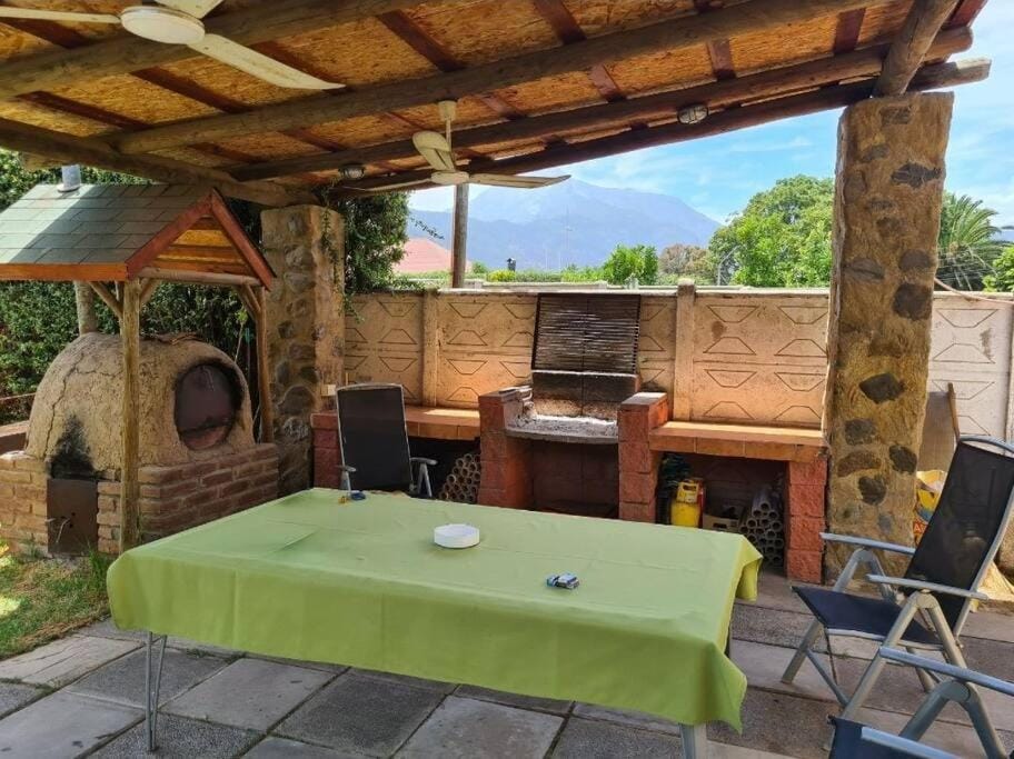 Casa Olmué House in Santiago Metropolitan Region