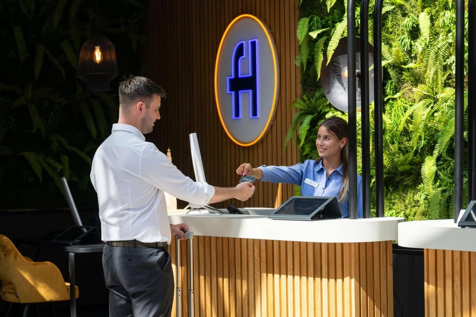 Lobby or reception, Lobby or reception