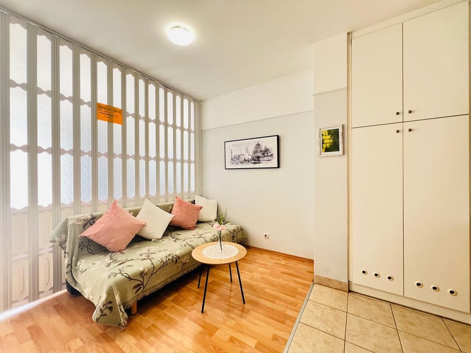 Living room, wardrobe