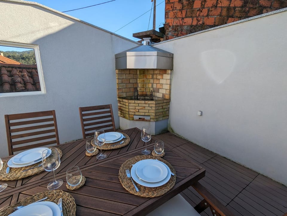 Patio, Day, BBQ facilities, BBQ facilities, Balcony/Terrace, Dining area