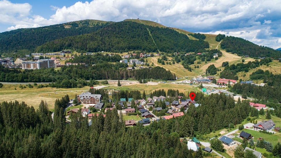 Neighbourhood, Bird's eye view