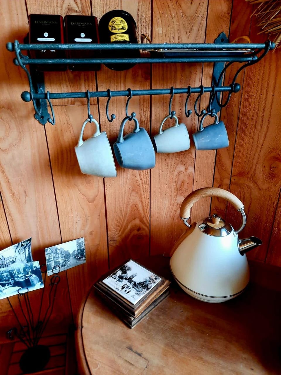 Coffee/tea facilities, Seating area, Breakfast, Continental breakfast