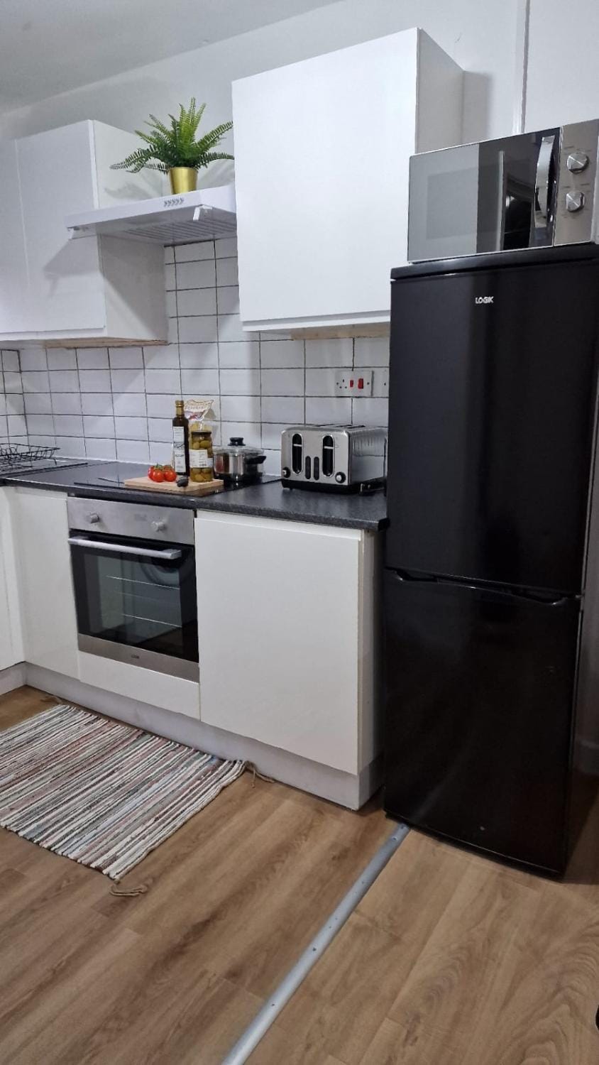 Coffee/tea facilities, Kitchen or kitchenette, minibar, pet friendly, stove, toaster