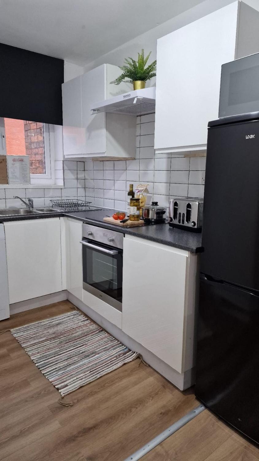 Coffee/tea facilities, Kitchen or kitchenette, minibar, pet friendly, stove, toaster