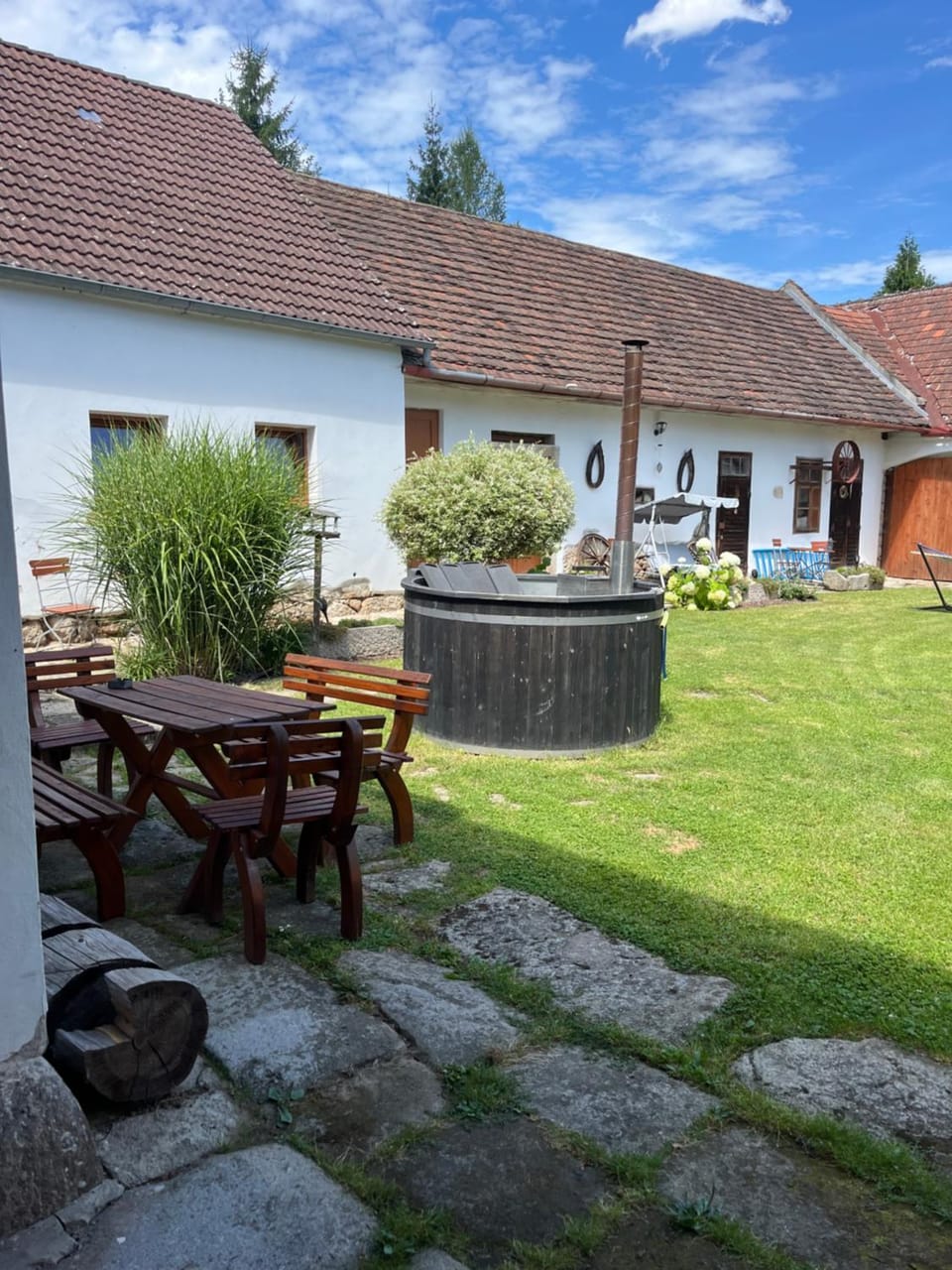Property building, Day, Garden, Garden view
