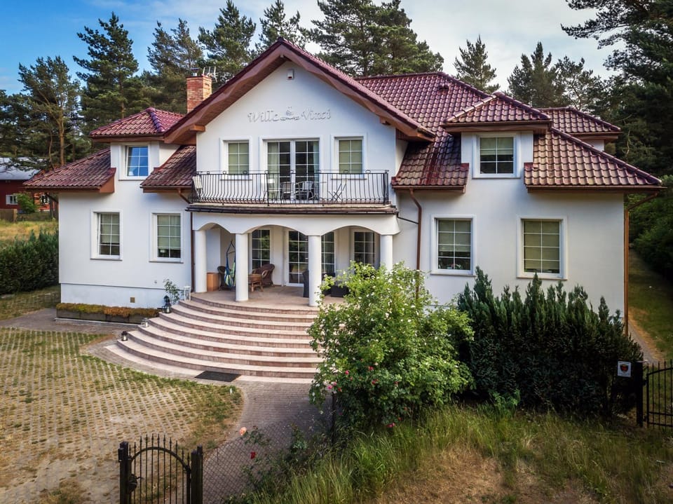 Property building, Facade/entrance