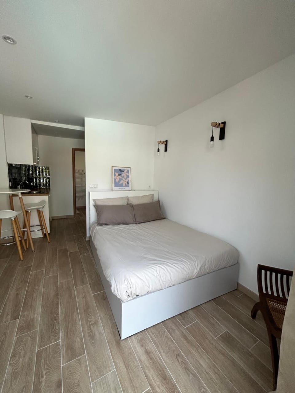 Photo of the whole room