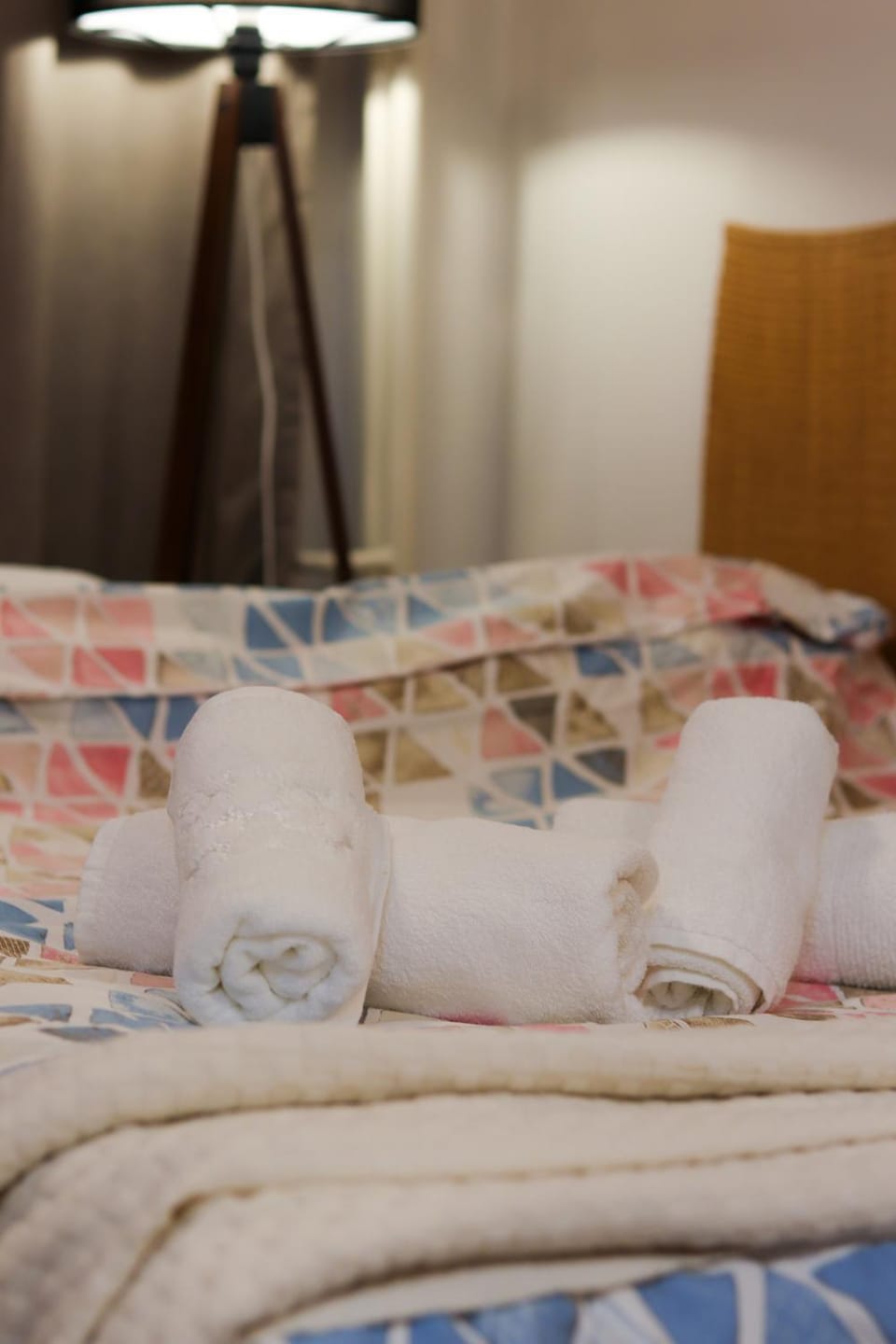 Bed, Bedroom, towels, towels