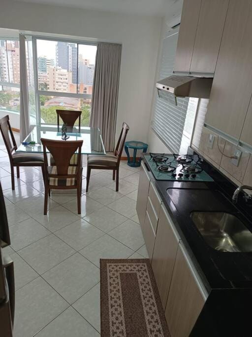 APARTAMENTO SOLAR DA PRAÇA, Aconchegante, com ar condicionado,em frente ao shopping Vesta Apartment in State of Santa Catarina