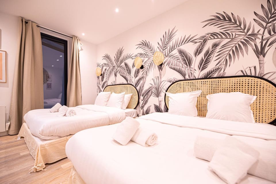 Bed, Bedroom