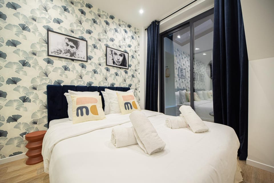 Bed, Bedroom