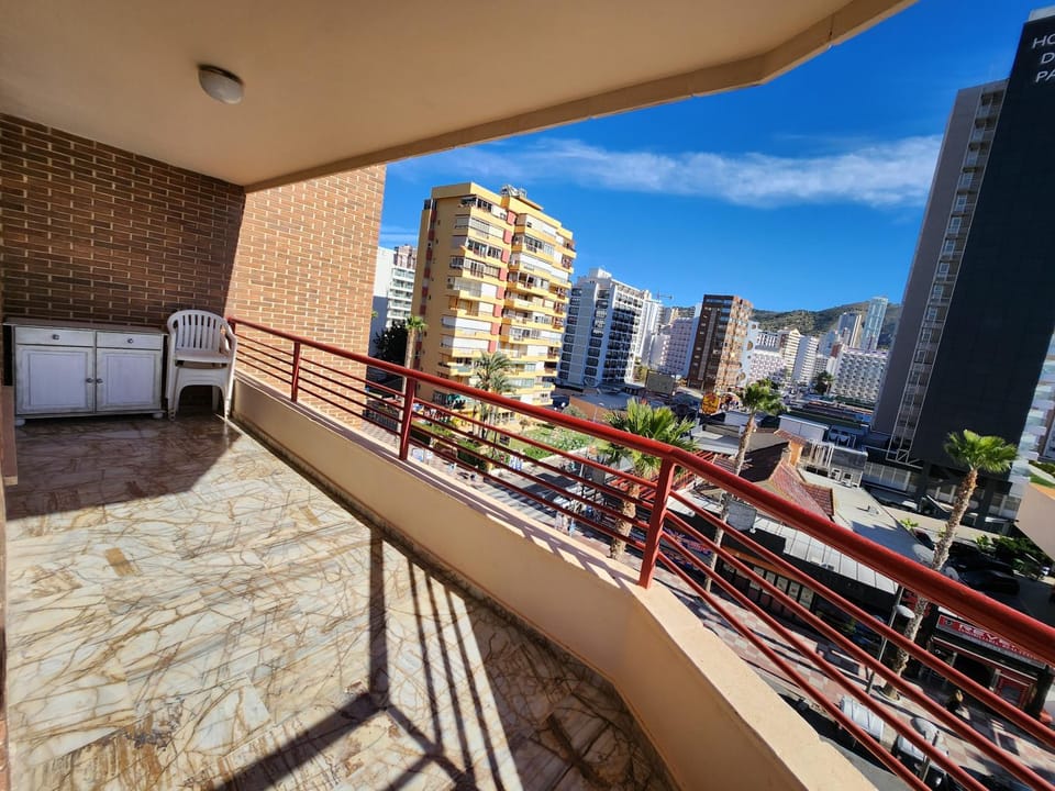 Balcony/Terrace, City view