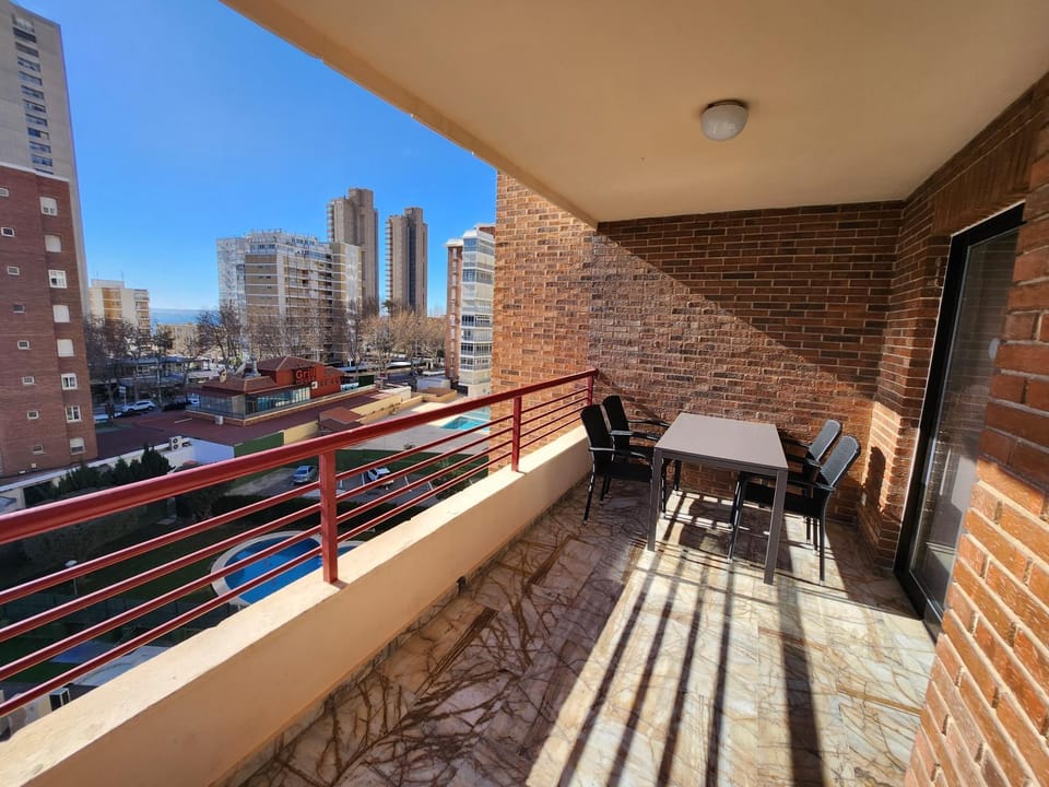 Balcony/Terrace, City view