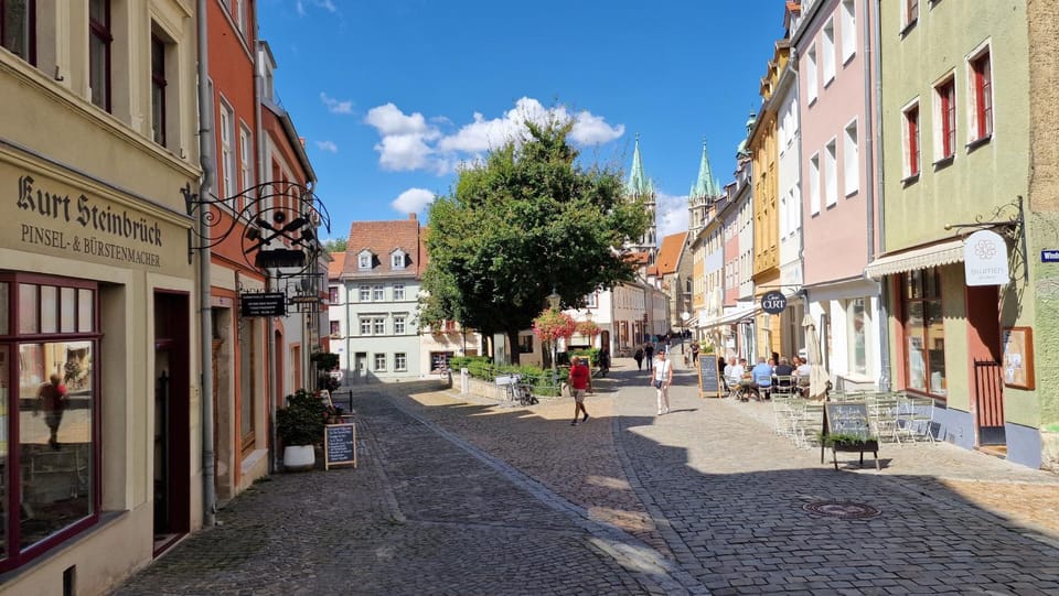 Street view, Quiet street view