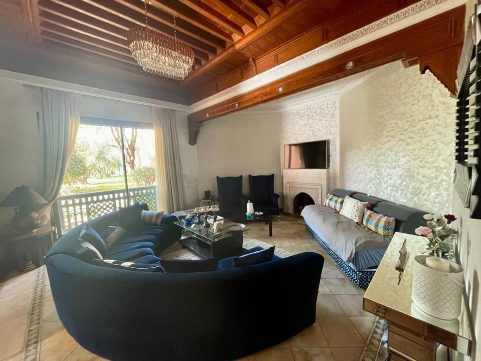 Communal lounge/ TV room, TV and multimedia, Living room, Seating area