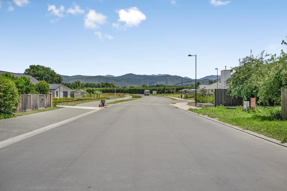 Neighbourhood, Mountain view, Street view