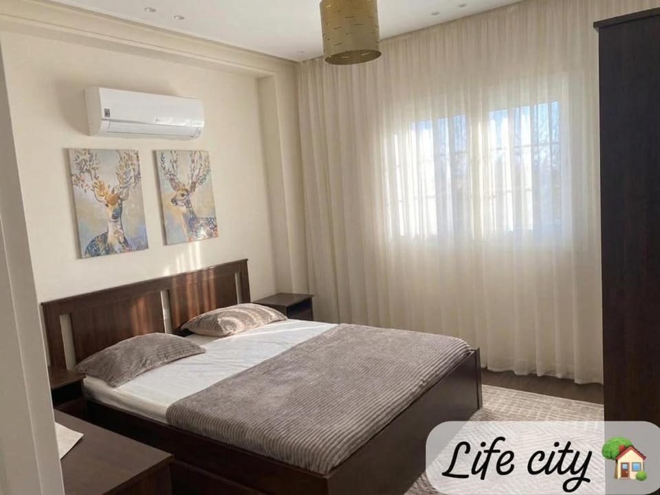 Bed, Bedroom, air conditioner
