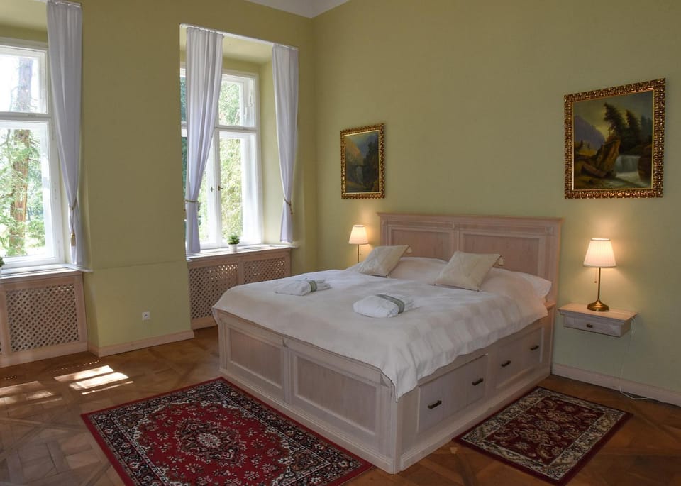 Bed, Bedroom
