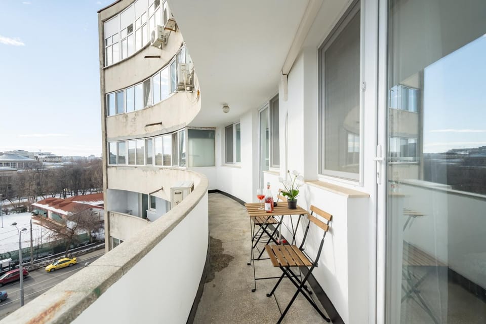 View (from property/room), Balcony/Terrace, City view