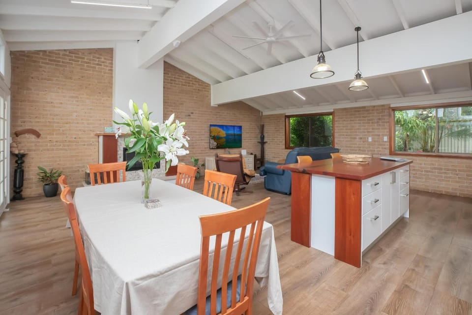 4 Shelly Beach Road House in Port Macquarie