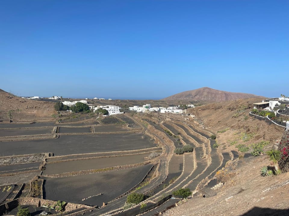 Nearby landmark, Natural landscape