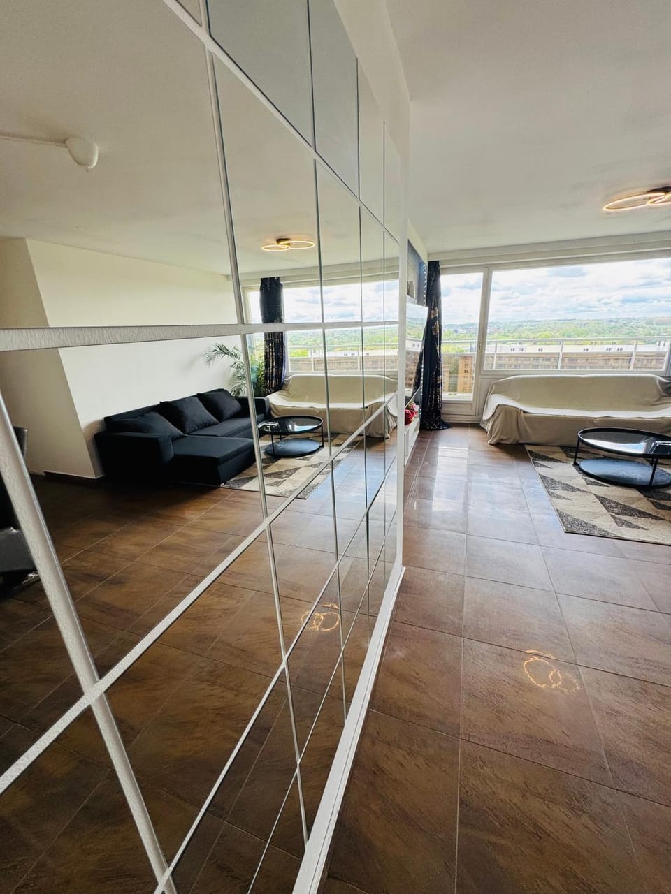 Appart meublé 92m2 + 2 terrasses Apartment in Flanders