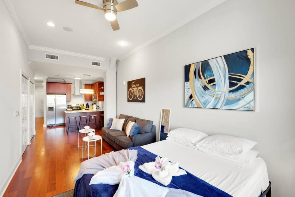 Living room, Bedroom, kitchen
