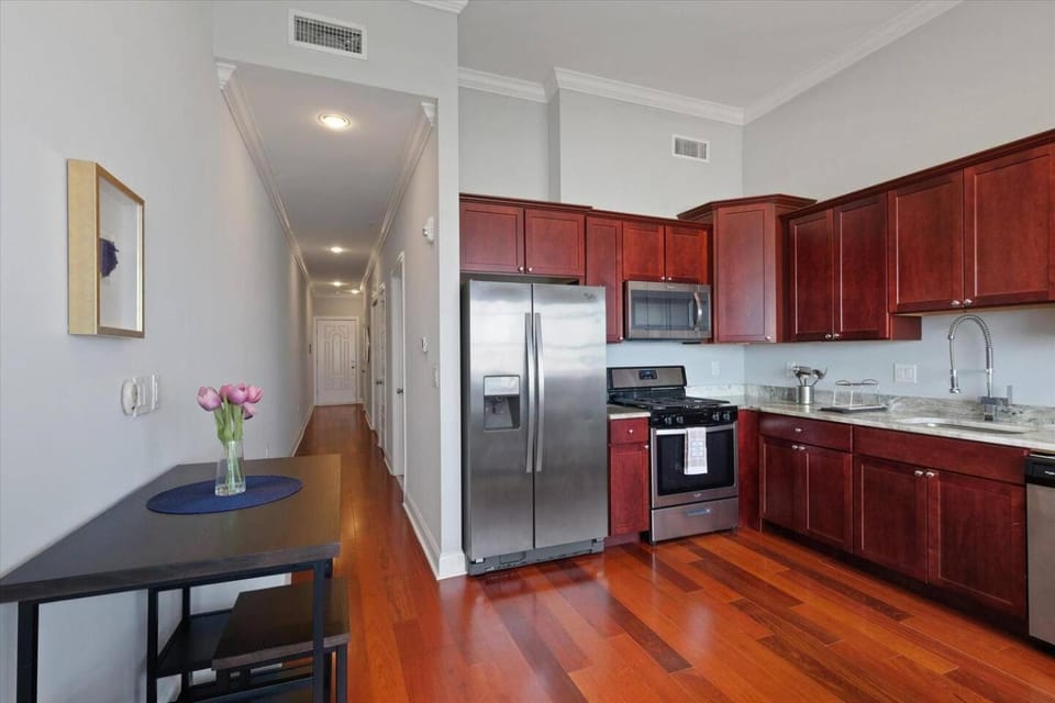 Dining area, kitchen
