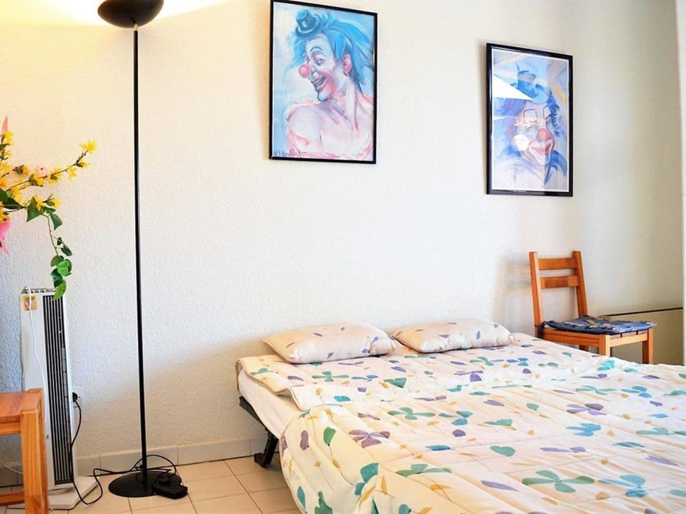 Appartement Duplex 6 Pers, 100m Plage, Terrasse Ensoleillée, Parking Privé, Proche Commerces - FR-1-251-564 Apartment in Le Lavandou