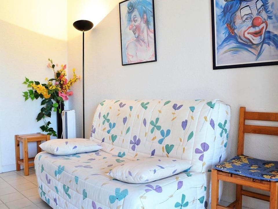 Appartement Duplex 6 Pers, 100m Plage, Terrasse Ensoleillée, Parking Privé, Proche Commerces - FR-1-251-564 Apartment in Le Lavandou