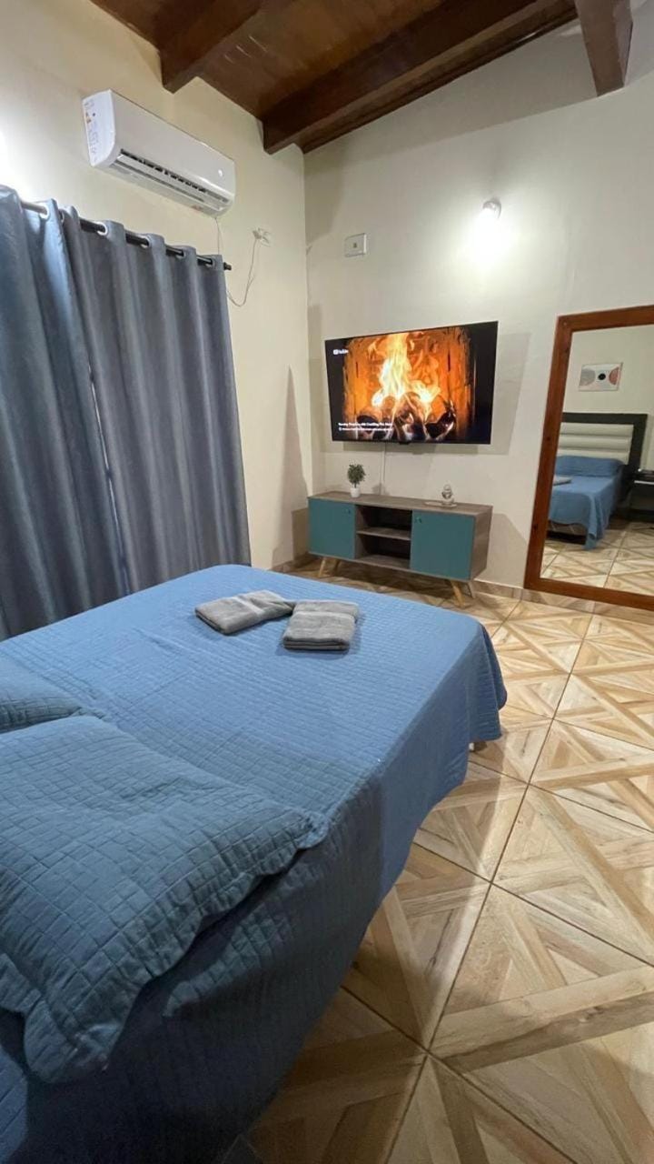 Bed, TV and multimedia, Bedroom