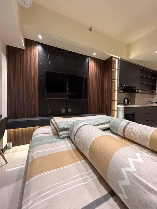 Cozy Apartment on Top of Pakuwon City Mall Apartment in Surabaya