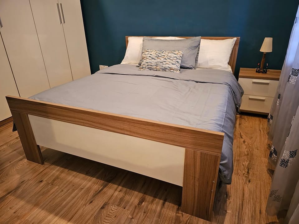 Bed, Photo of the whole room, Bedroom, wardrobe