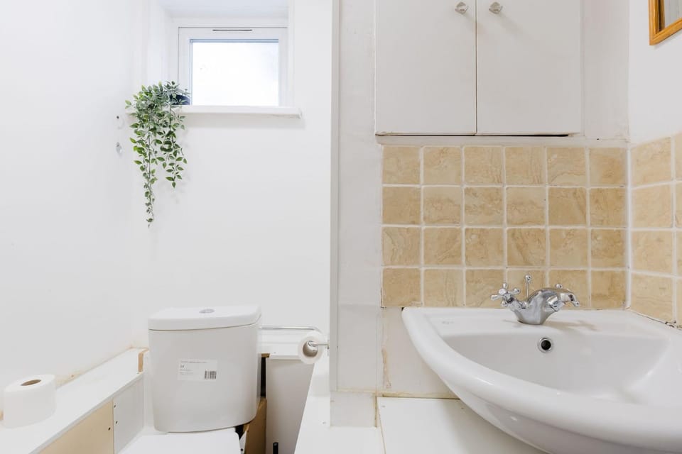 Spacious 3BD House wPrivate Garden - Kennington! House in London Borough of Southwark