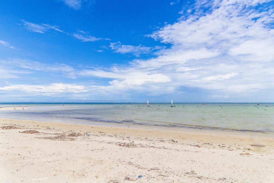 LUXURY 3 BEDROOM BEACH FRONT APARTMENT Apartment in Mombasa
