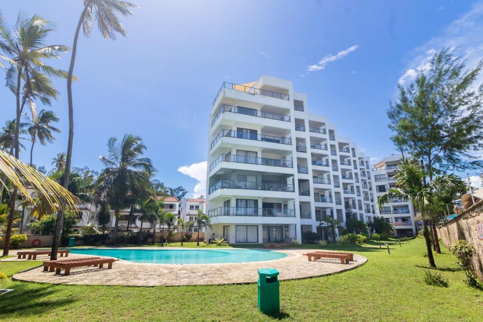 LUXURY 3 BEDROOM BEACH FRONT APARTMENT Apartment in Mombasa