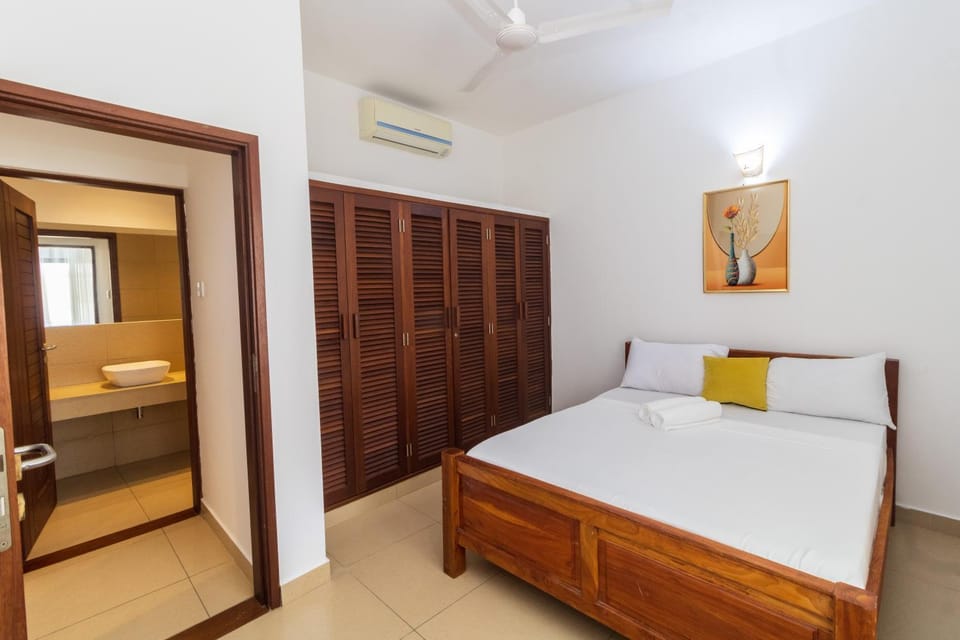 LUXURY 3 BEDROOM BEACH FRONT APARTMENT Apartment in Mombasa
