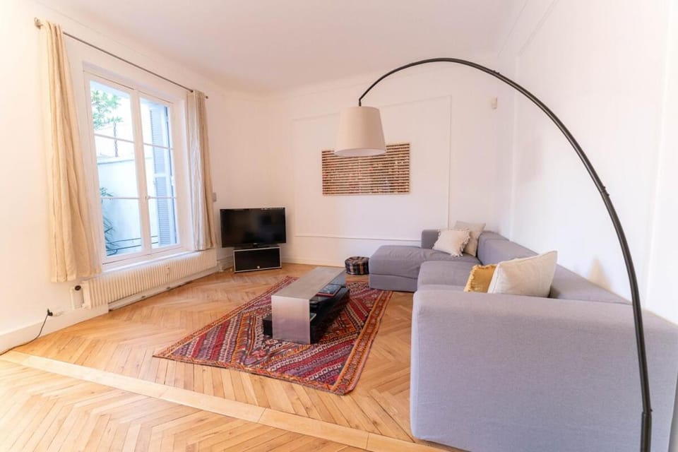 Superbe appartement avec jardin piscine, garage Apartment in Nice