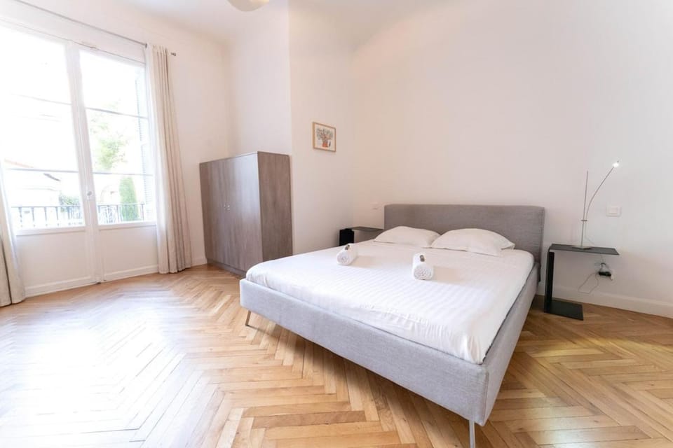 Superbe appartement avec jardin piscine, garage Apartment in Nice