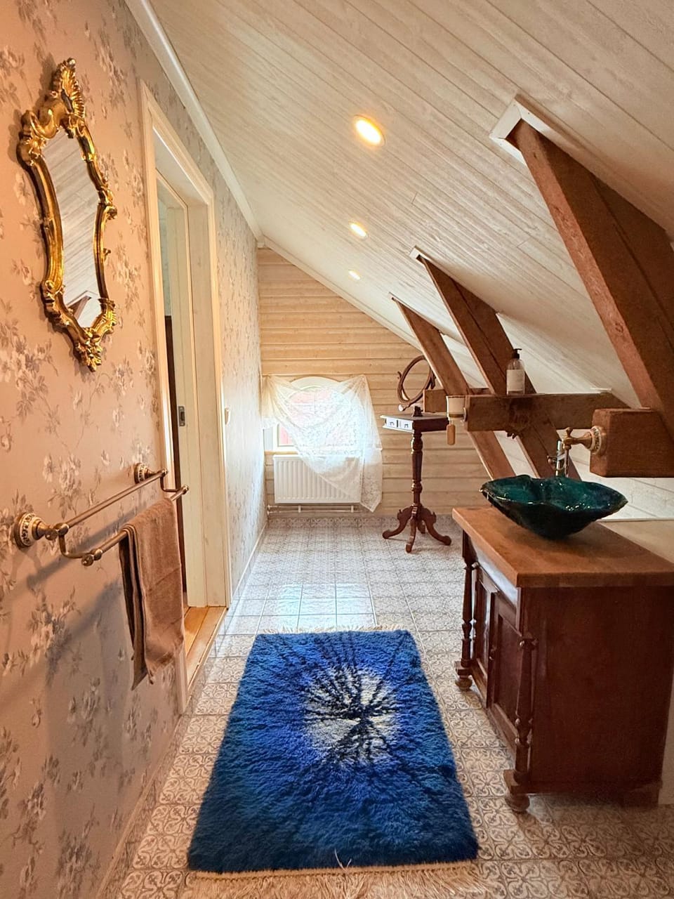 Bathroom, Bedroom