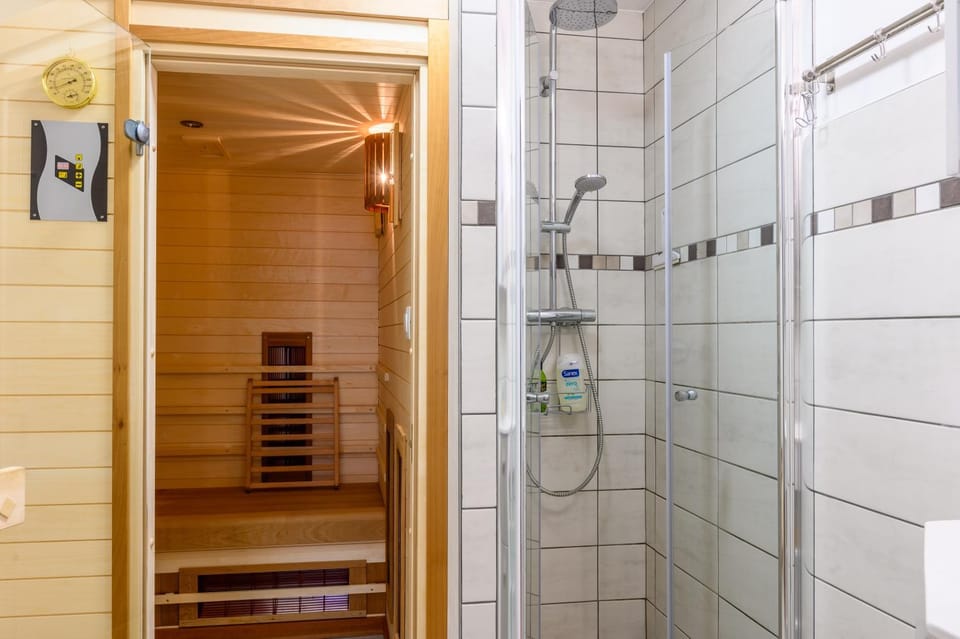 Bathroom, Living room