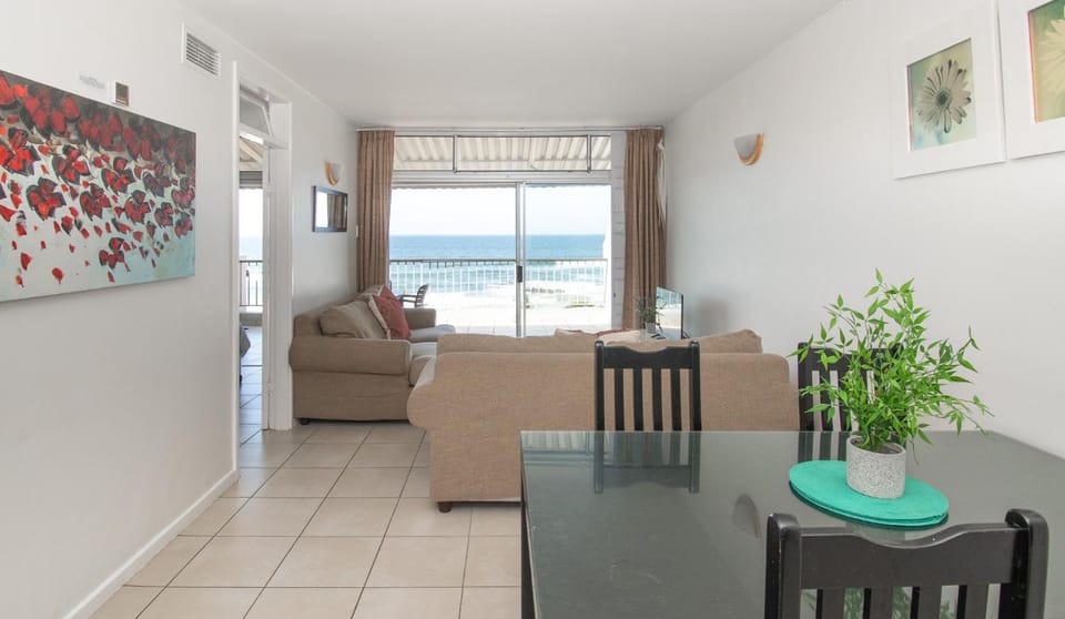 Natural landscape, Living room, Seating area, Dining area