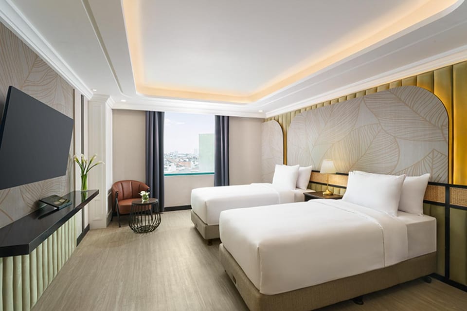 Bed, TV and multimedia, Photo of the whole room, Bedroom