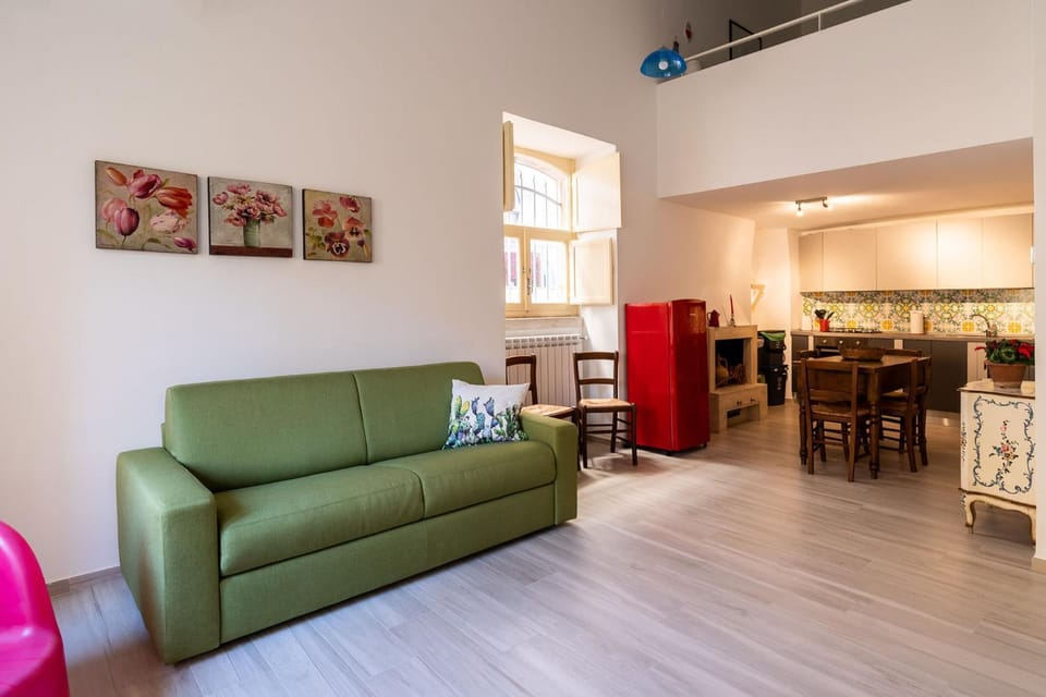 Communal lounge/ TV room, Living room